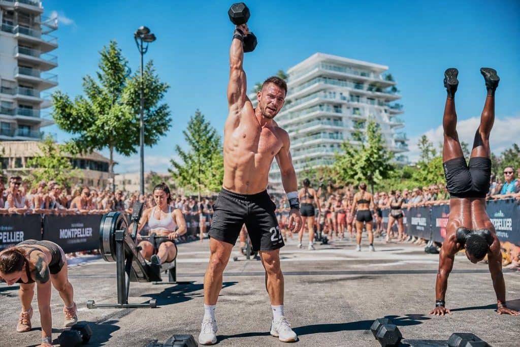 participez à hyrox montpellier, la compétition de fitness ouverte à tous les niveaux. un défi sportif convivial pour se dépasser et s'amuser ensemble.