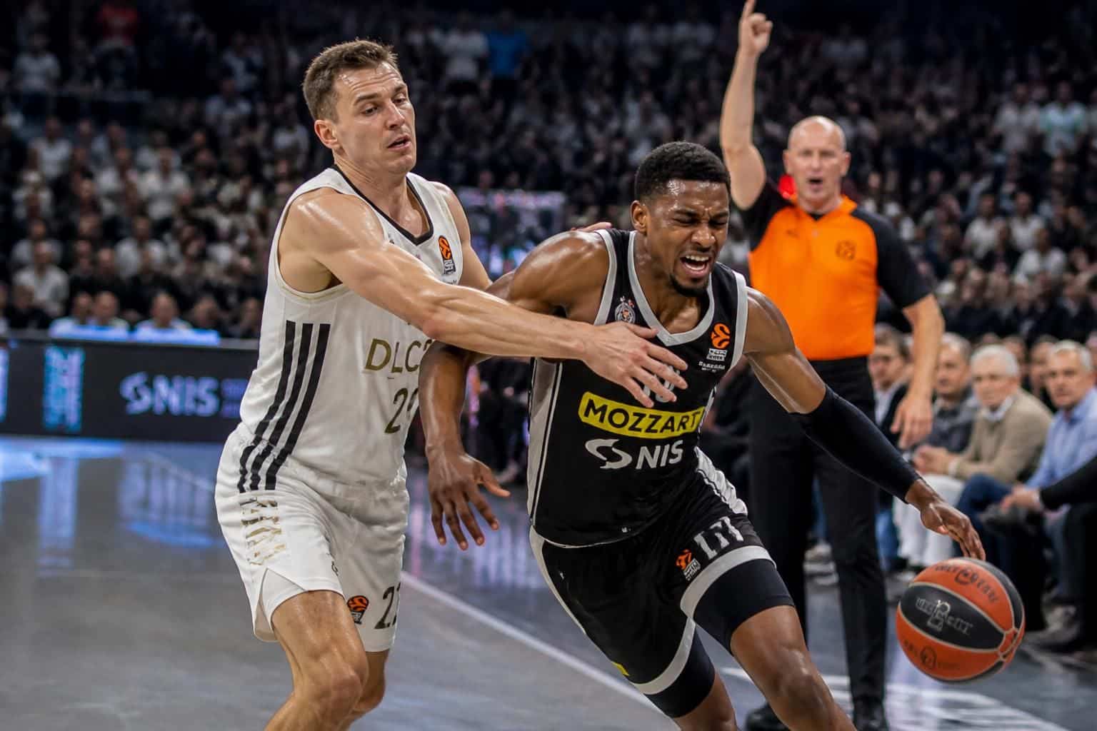 découvrez les règles fondamentales des fautes au basket et les sanctions associées pour mieux comprendre le jeu et améliorer votre performance sur le terrain.